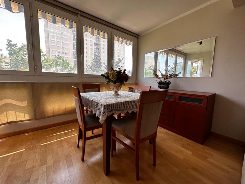 Foto a95a13d4-e3bf-4c5d-b62f-bf76aabda2f0. Apartament amb aparcament a Playa Poniente Benidorm