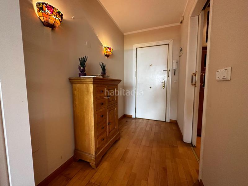 Foto fae96df4-44e5-45b1-a4bb-e0c6d7843878. Apartament amb aparcament a Playa Poniente Benidorm