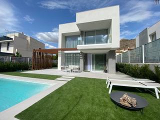 Chalet à Golf Bahía. Chalet en venta en finestrat