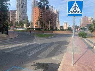 Aparcament cotxe  Calle emilio ortuño. Amplio garaje con trastero en benidorm.