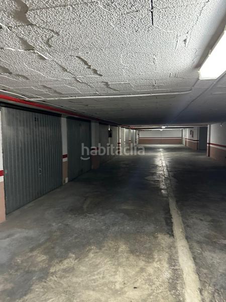 Foto 8fa760b1-f9b0-4106-be7d-91e4e4ca458f. Aparcament cotxe a Playa Poniente Benidorm