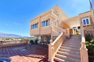 Chalet in Playa Levante