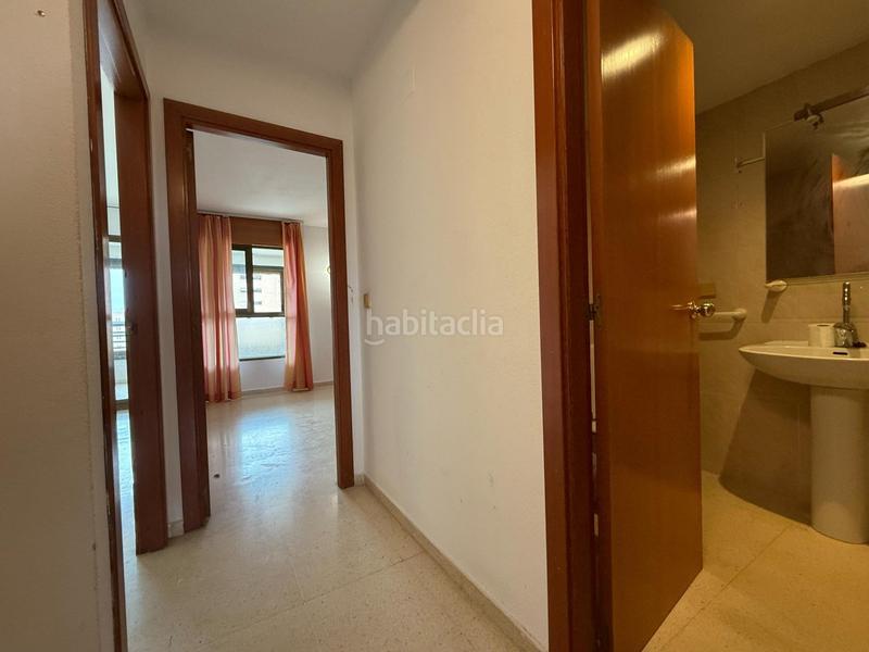 Foto cfea9af8-71b9-49f4-8cf8-d0d047607524. Appartement avec parking piscine dans Playa Poniente Benidorm