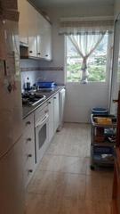 Apartamento en Playa Poniente. Se vende apartamento de 2 dormitorios en la cala