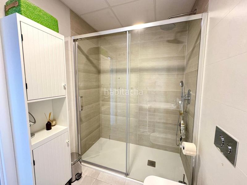 Foto 1e8d4d8c-3705-47dd-8cec-d20d13d1d5e3. Apartament amb aparcament piscina a Playa Poniente Benidorm
