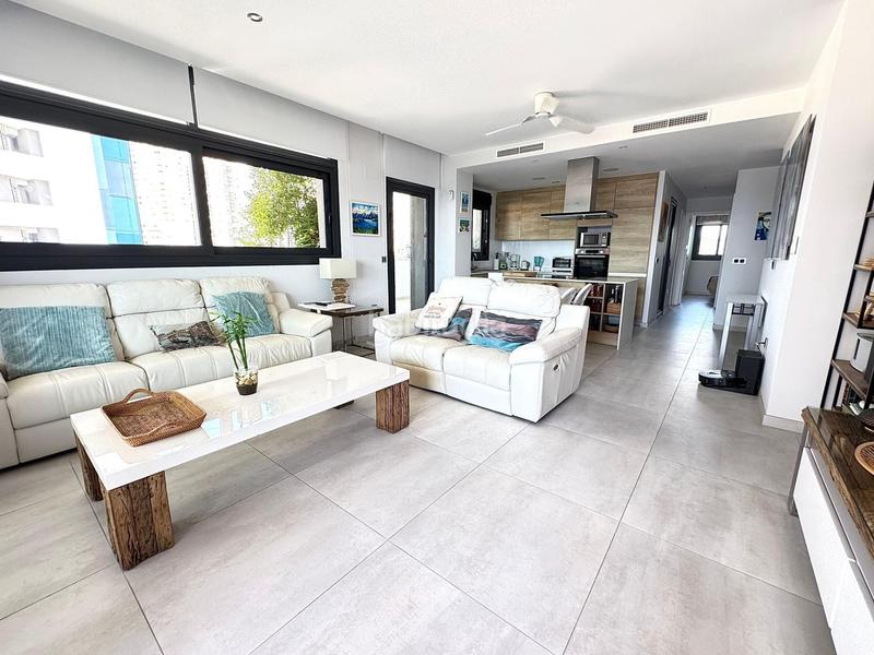 Foto 668f7dc5-b03a-40af-b456-831ab502fb3a. Apartament amb aparcament piscina a Playa Poniente Benidorm