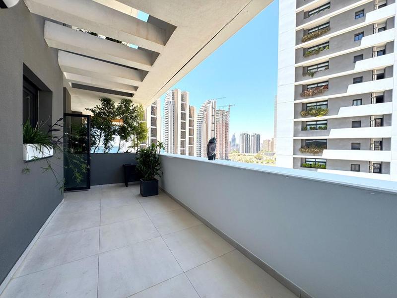 Foto aad06b44-c7a5-4607-8ea6-793acb0664f2. Apartament amb aparcament piscina a Playa Poniente Benidorm