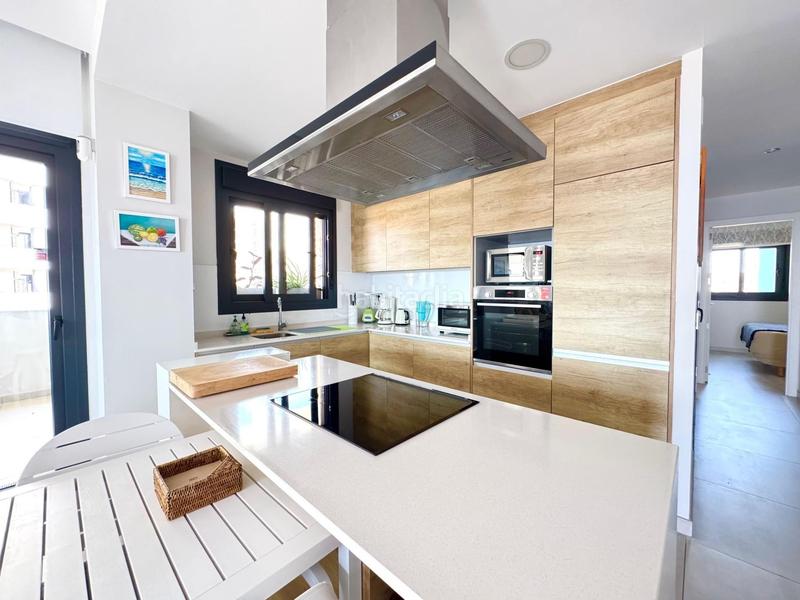 Foto 9d917822-be74-4e9d-bc09-aae22b79f685. Apartamento en Playa Poniente Benidorm
