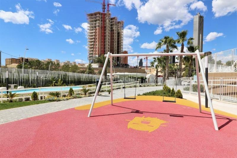 Foto cf7b9ba3-11e3-4029-bcd6-cd99cc15d977. Piccolo appartamento con parcheggio piscina in Playa Poniente Benidorm