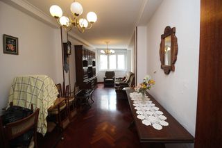 Miete Etagenwohnung in Os Mallos. Alquiler de primer piso con ascensor, con una superficie aproxim