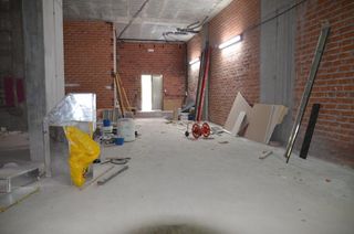 Lloguer Local Comercial a Betanzos. Local en obra de 128m2 completamente diáfano, posibilidad de may