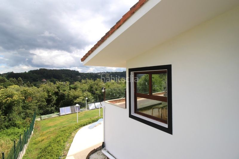 Foto 0ef5b8b8-2d6a-4fff-8f8a-f8b76ab151d3. Casa amb calefacció aparcament piscina a Betanzos