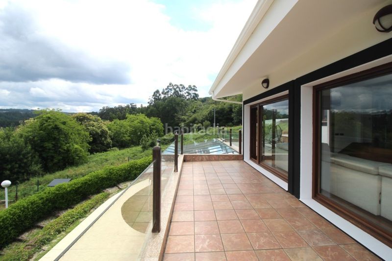 Foto 2e0627f7-2876-4018-9405-526209652809. Casa amb calefacció aparcament piscina a Betanzos
