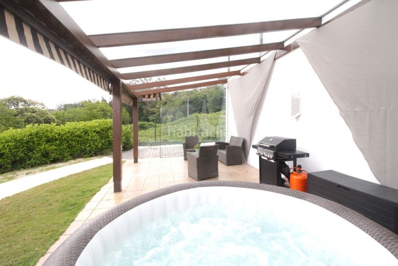 Foto 43920acc-840a-4212-b205-7a9ec3b88241. Casa amb calefacció aparcament piscina a Betanzos