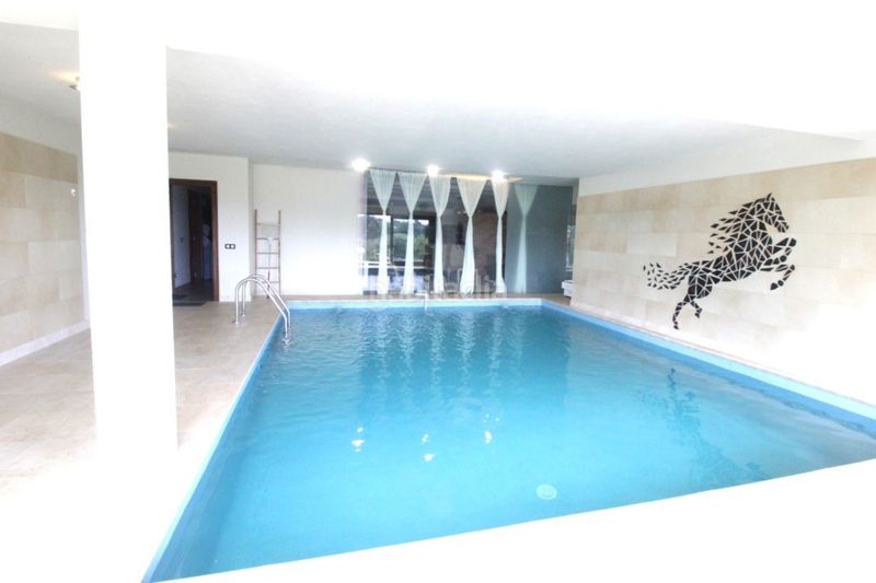 Foto baee52e9-693b-4ce0-8f96-d5bfdde08540. Casa amb calefacció aparcament piscina a Betanzos