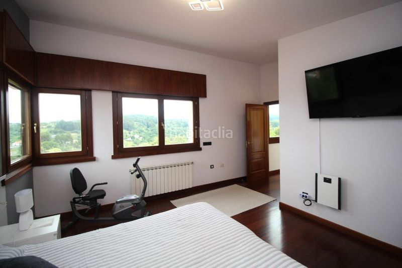 Foto bb6fa4ce-8985-4afa-86b3-7cf79675f529. Casa amb calefacció aparcament piscina a Betanzos
