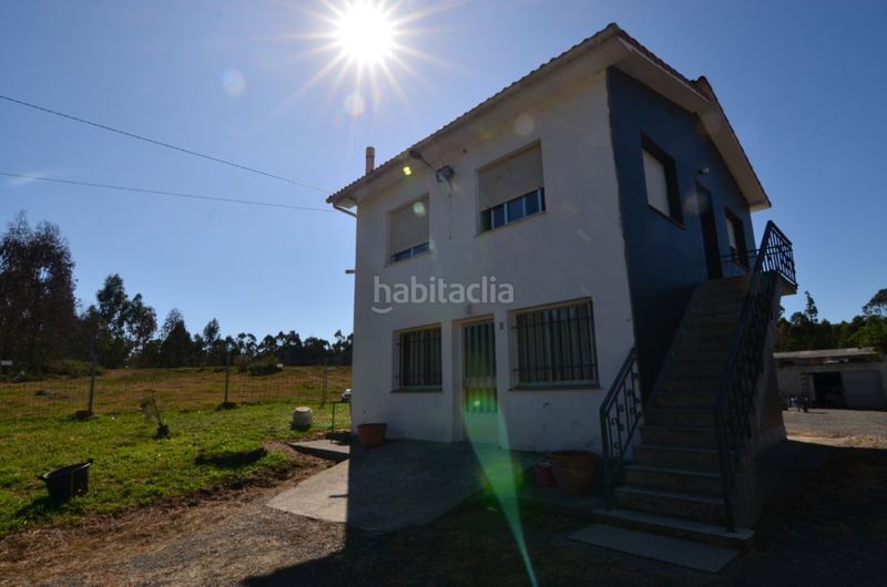 Foto 84d24bfd-e44f-44df-af8b-d2acebd6c542. Casa amb aparcament a Coirós