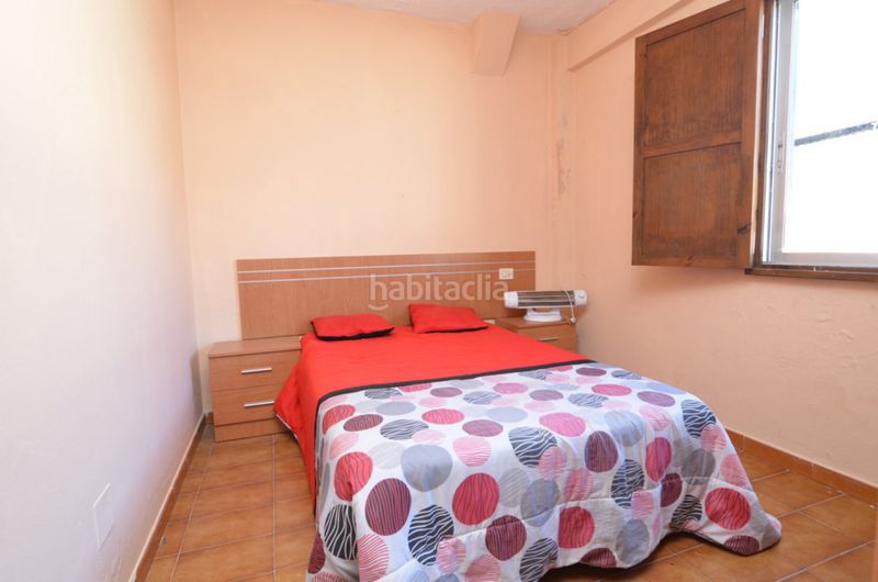Foto b181b4e8-0da3-4ace-95c9-e89666e4c81a. Casa amb aparcament a Coirós