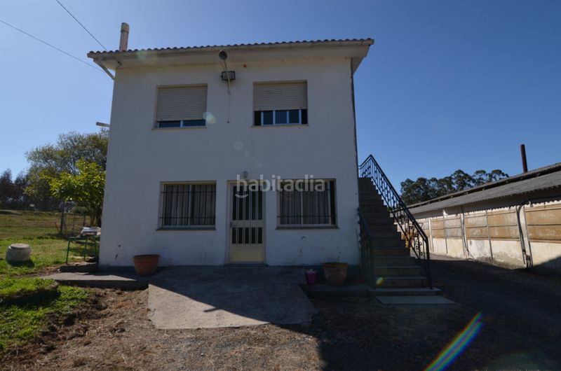 Foto be112cd2-dcef-4d03-a6fe-6f1d3bbdbe54. Casa amb aparcament a Coirós