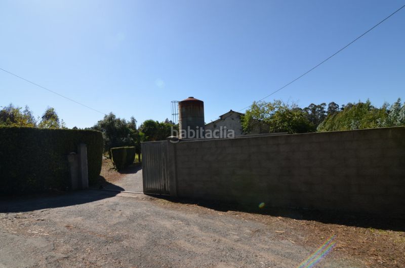 Foto e116650b-c303-4bfd-b20c-3e33e29d3013. Casa amb aparcament a Coirós