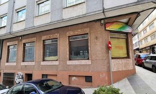 Lloguer Local Comercial a Betanzos. Alquiler de local comercial, equipado en la actualidad para la a