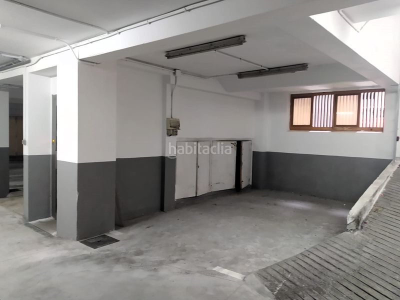 Foto 3f5bee31-e7f8-4259-972a-4c16f95c5bfd. Aparcament cotxe a Betanzos