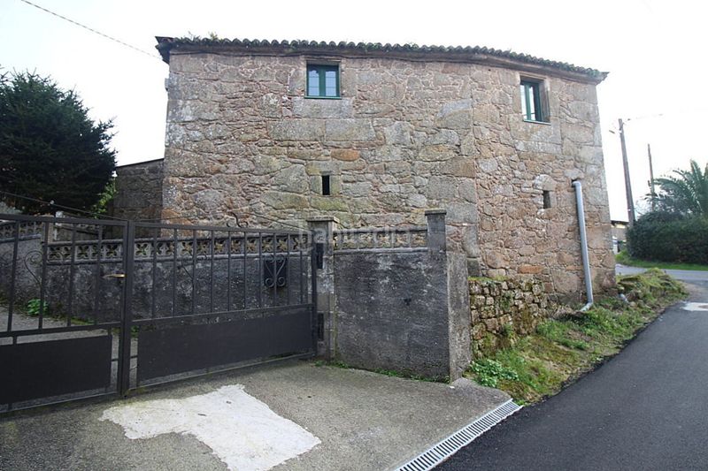 Foto 0230cb13-43cc-4ba3-9fd6-9e7cb53baefe. Casa a Coirós