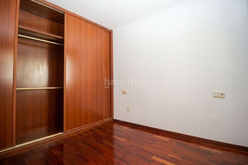 Foto 064788ea-ba95-404a-80f4-6a469ce86a17. Pis a Betanzos