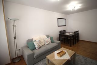Location Appartement à Sada. Se alquila piso de aproximadamente 70 m distribuido en  dos dorm