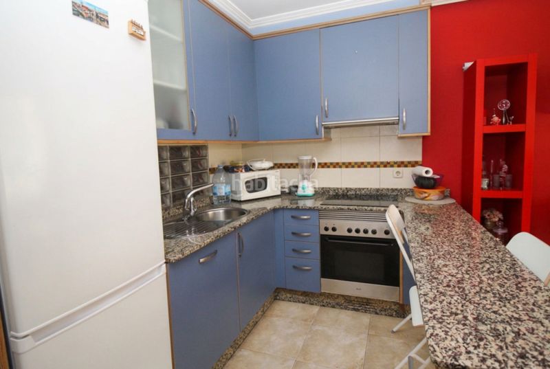 Foto a59c026e-3909-4afe-9e1a-9c0143869745. Pis amb calefacció aparcament a Betanzos