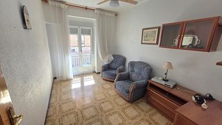 Piso en Plaza Crevillente - Antiguos Juzgados - El Asilo