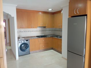 Affitto Appartamento in Plaza Crevillente - Antiguos Juzgados - El Asilo
