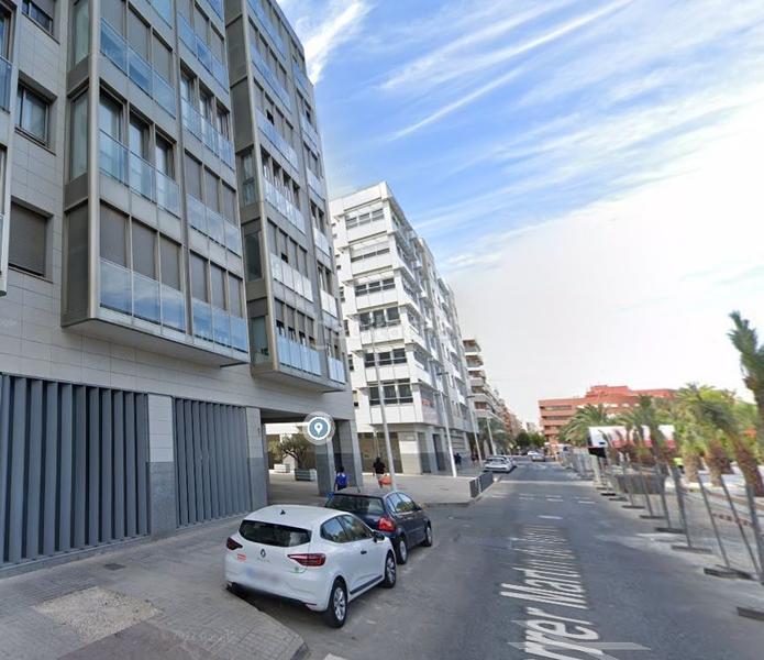 Foto 8b006a28-9d39-45b8-808e-22a60e57a1c6. Parking coche en Centro Elche / Elx