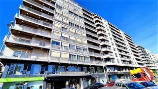 Alquiler Piso en Pont Nou - Corazón de Jesús. Piso con 5 habitaciones con ascensor