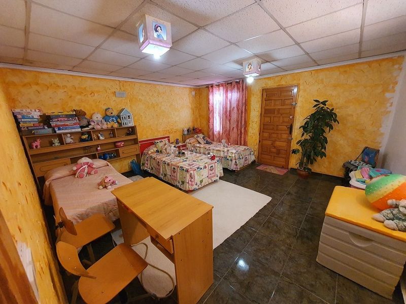 Foto b1caada2-2ad3-4065-9d78-7fbe5124ce43. Zweistöckige wohnung in Pont Nou - Corazón de Jesús Elche / Elx