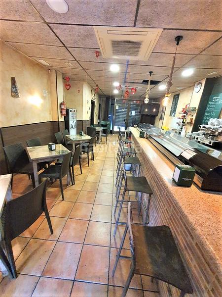 Foto e5307445-5cb0-4c6d-844a-58a4582f6ac4. Alquiler local comercial bar-cafeteria alquiler con traspaso en Elche / Elx