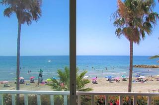Flat in Avinguda de la armada española 6. Piso en 1ª linea de playa