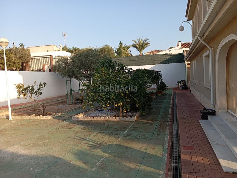 Foto 2bb7fc7d-068c-4950-bd07-5b5db09ed06a. Chalet with fireplace parking pool in San Fulgencio