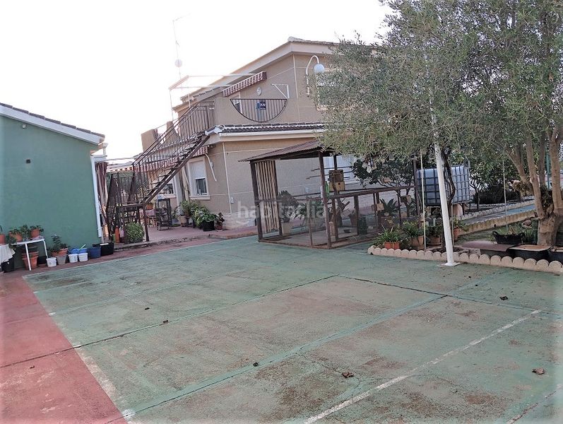 Foto 1f3e48ad-ff23-466c-b51f-eb7320625dd6. Xalet amb xemeneia aparcament piscina a San Fulgencio