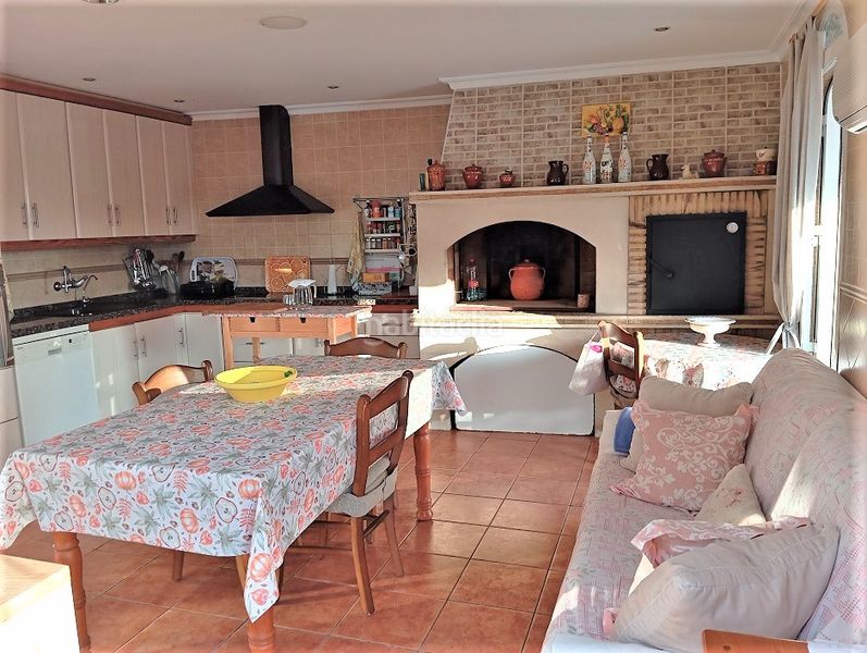 Foto aa3d6a15-314c-41df-9e46-c46e482e18a6. Xalet amb xemeneia aparcament piscina a San Fulgencio