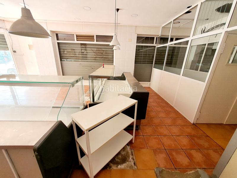 Foto 115bd40d-0db4-40c8-8395-b15c52e997f0. Alquiler local comercial en Plaza Crevillente - Antiguos Juzgados - El Asilo Elche / Elx