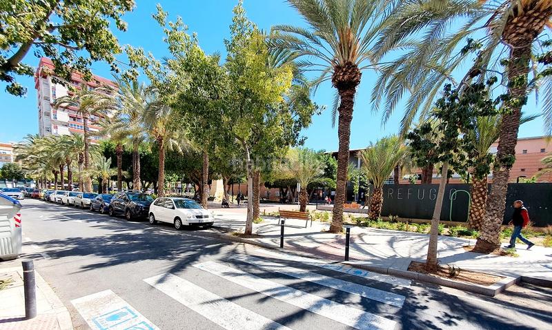 Foto 7881ea30-ef59-437d-a57e-3b92b8128da9. Lloguer local comercial a Plaza Crevillente - Antiguos Juzgados - El Asilo Elche / Elx