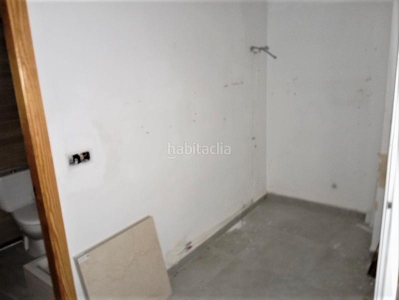 Foto fbf27b39-38a4-4c9b-b017-3d5f96b1d0f2. Lloguer local comercial a Reina Victoria - Miguel Hernández Elche / Elx