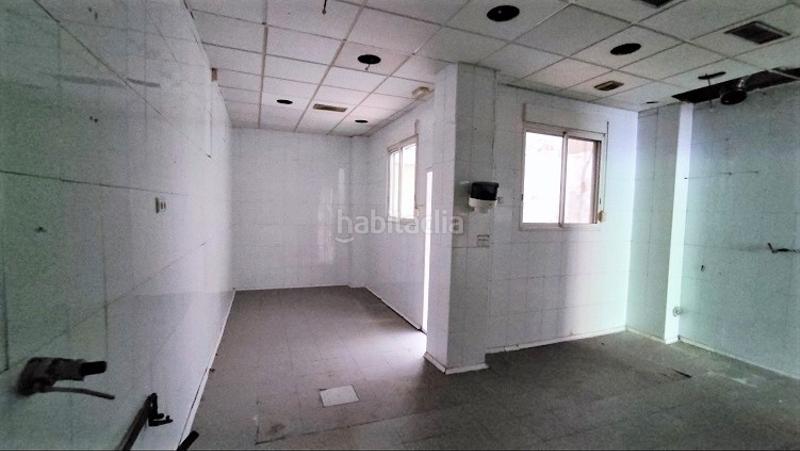 Foto dddee07f-bf78-4209-8583-ebf6f286e225. Rent business premise in Reina Victoria - Miguel Hernández Elche / Elx