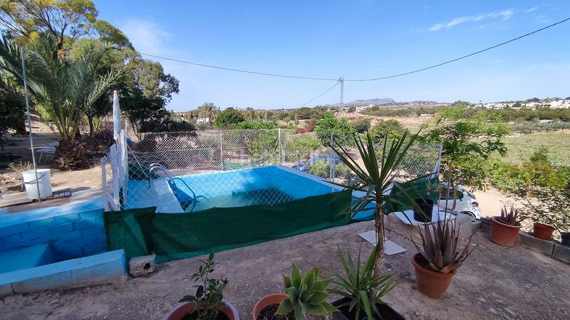 Foto d121e2dc-e254-4a0c-8fad-c9570a84b928. House with pool in Peña de las Águilas Elche / Elx