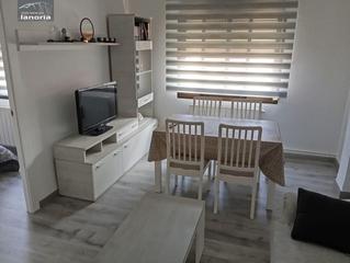 Miete Etagenwohnung in Alto de los Molinos. Grupo la noria alquila piso. 4habitaciones, 2 baños agua e inter