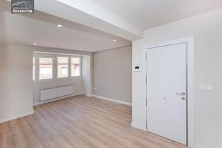 Etagenwohnung in Ensanche - Franciscanos. Grupo la noria vende piso reformado de 3 dormitorios y 2 baños e