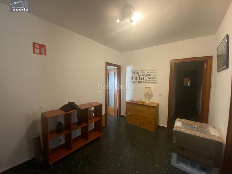 Foto 4baa0d87-7f4c-48d3-b3c1-3748690c7ce9. Alquiler piso grupo la noria alquila piso estudiantes muy amplio en calle calderón de la barca. zona avenida españa. 4 dormitorios y 3 baños. en Albacete