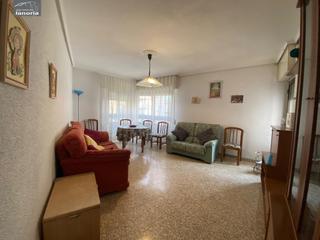 Location Appartement  Calle camino de la virgen. Grupo la noria alquila piso estudiantes en calle camino de la vi