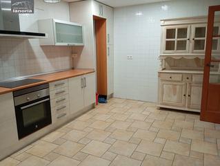 Doppelhaus in Pedanías - Extrarradio. Grupo la noria vende adosado de 3 plantas con 5 dormitorios, 4 b